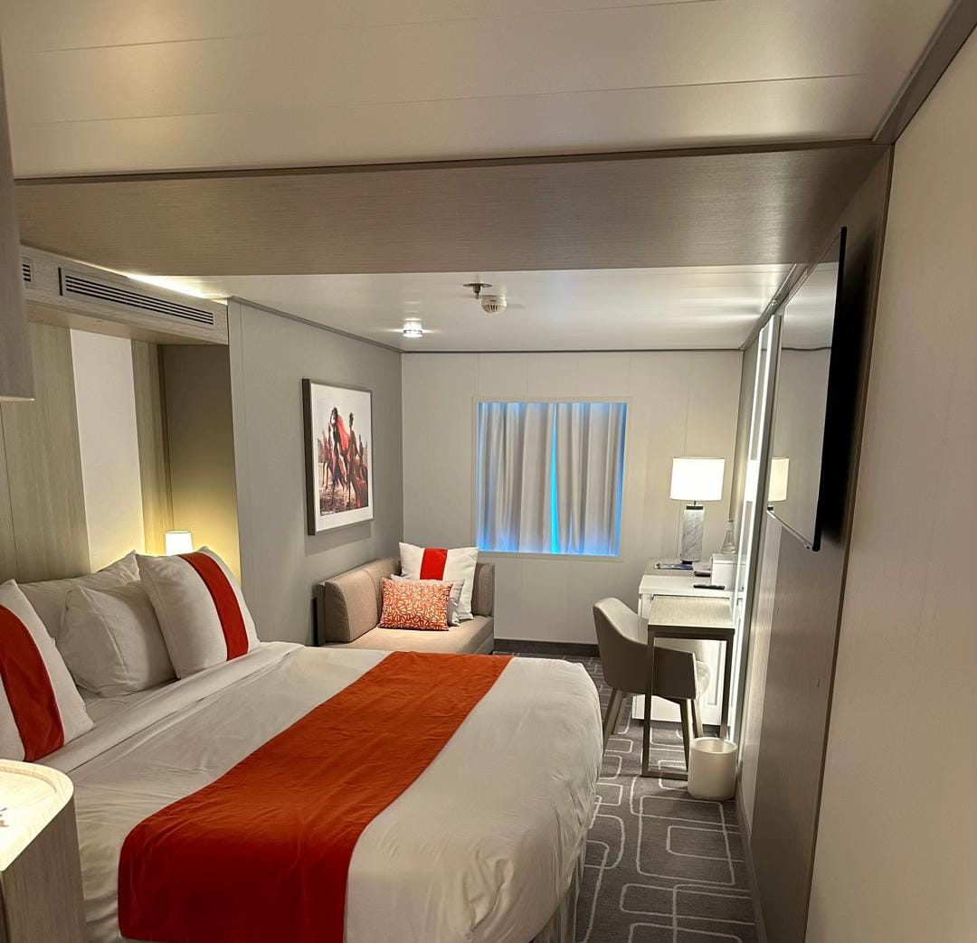Luxury cruise